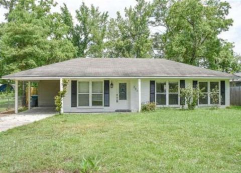 Photo of 350 E PECAN Street, Ponchatoula, LA 70454 (MLS # 2553987)