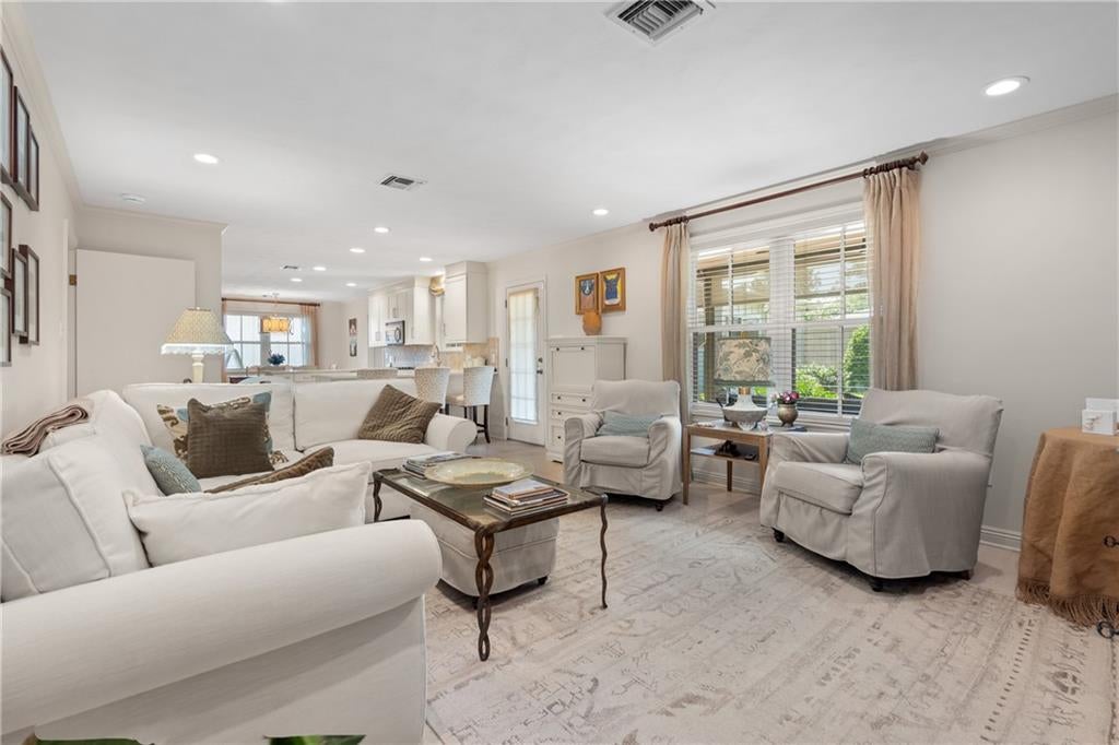 4000 RIDGEWAY Drive