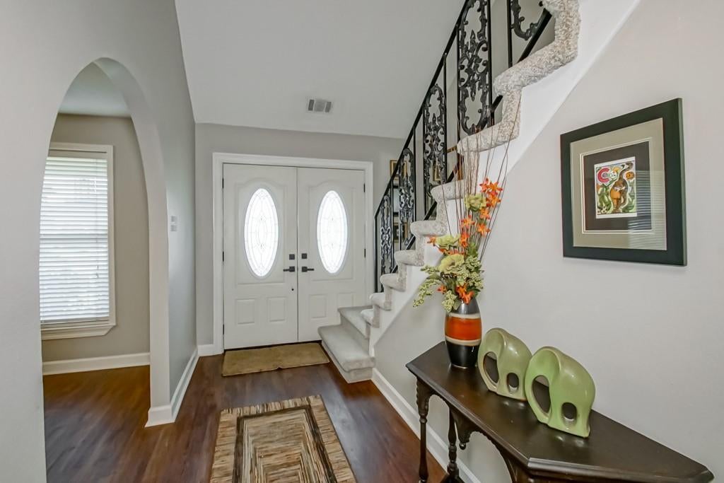 54 MONTERREY Avenue