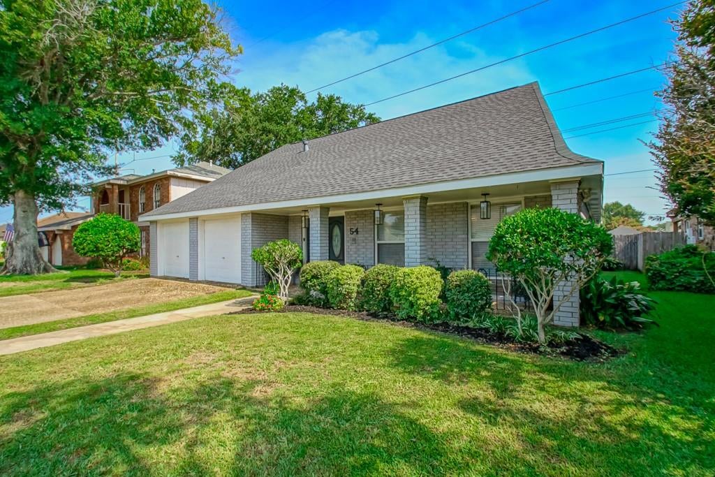 54 MONTERREY Avenue