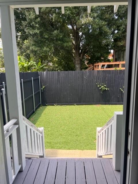 New Orleans, Louisiana 70115, United States, 2 Bedrooms Bedrooms, ,1 BathroomBathrooms,Residential,Pending,60898