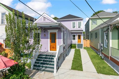 714 Alvar Street, New Orleans, LA 70117 - #: 2485040