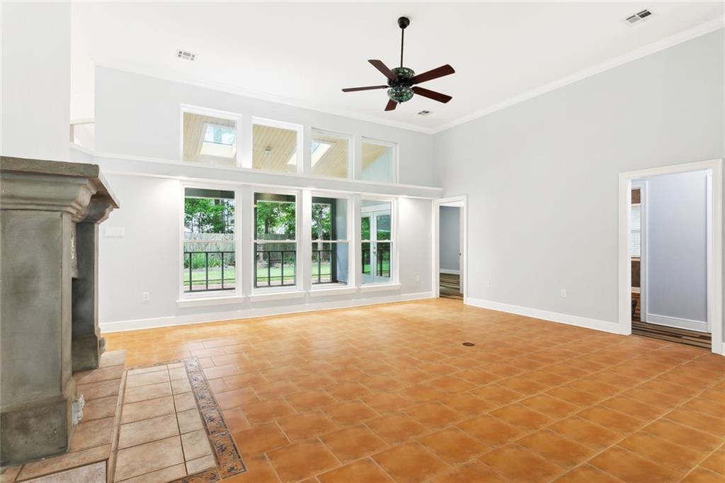 1306 WOODMERE Drive