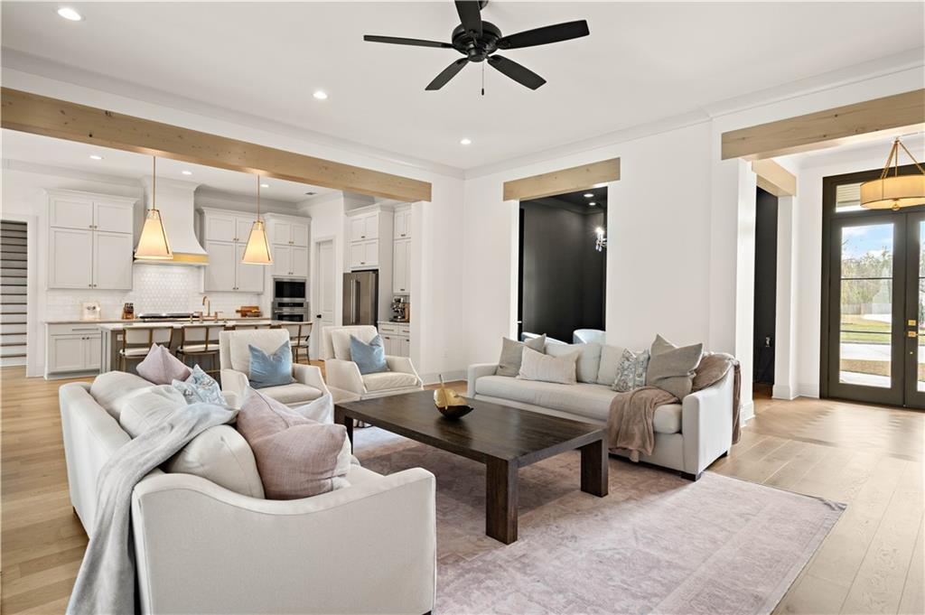 407 RUE CHARLOTTE Road