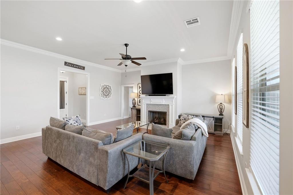 20291 LONG LAKE Drive