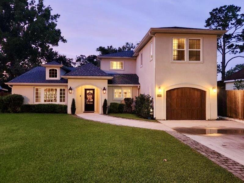 9 HENNESSEY Court