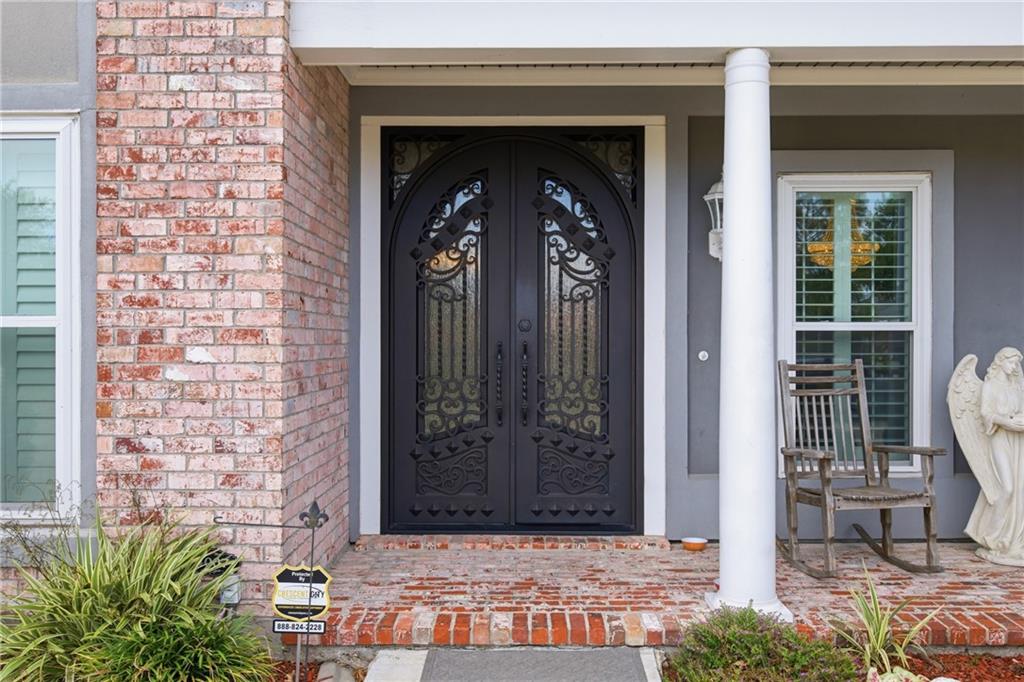 4007 SAINT JAMES Drive