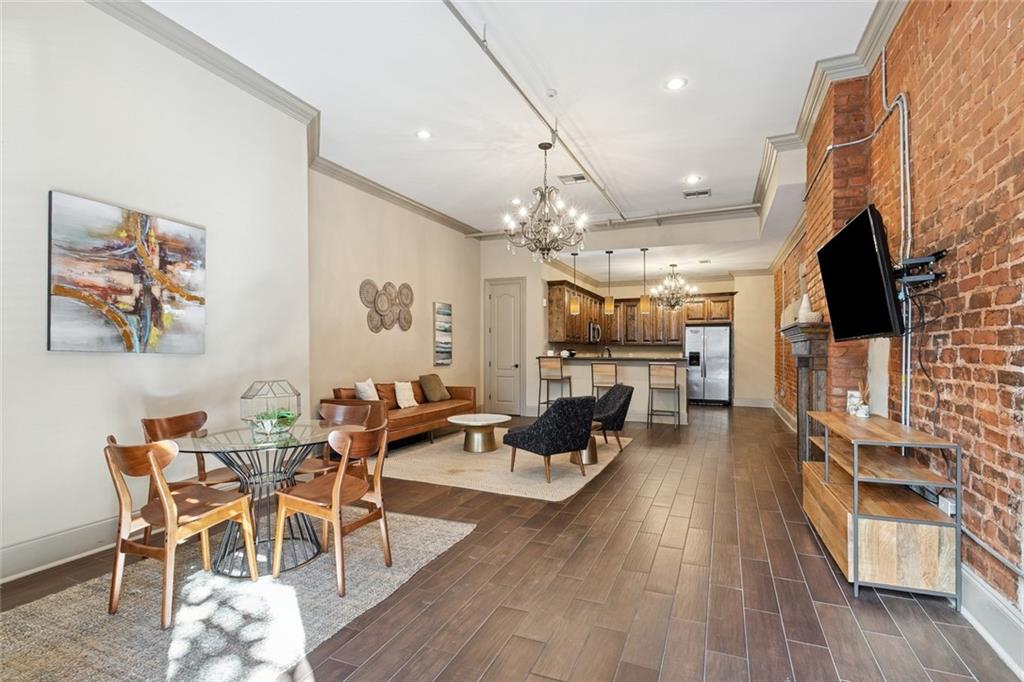 431/433 GRAVIER Street