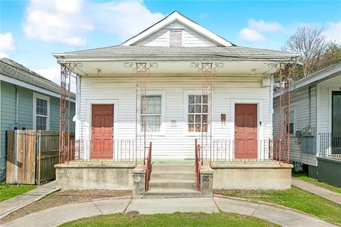 Photo of 4721 LOYOLA Avenue, New Orleans, LA 70115 (MLS # 2544457)