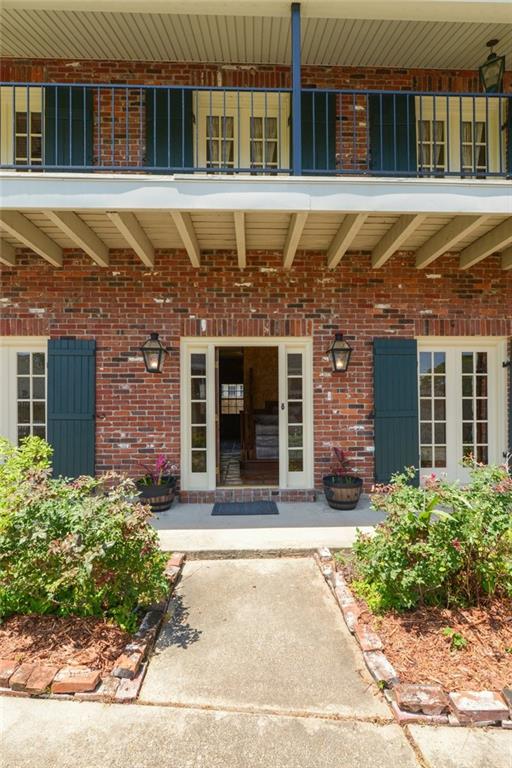 104 DUCAYET Drive