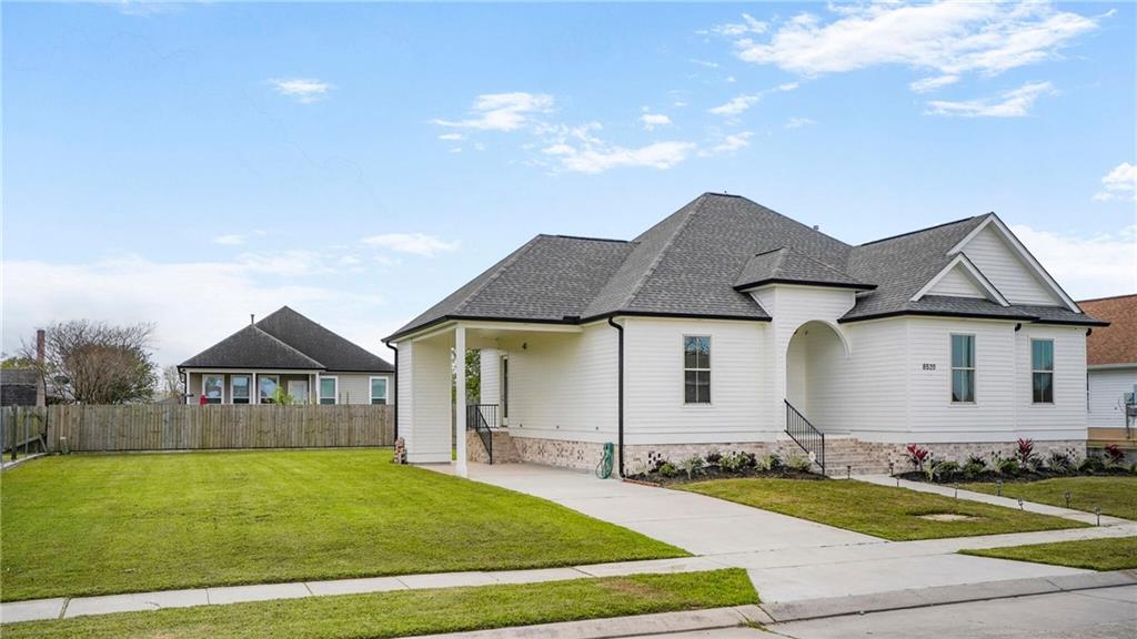 8520 CREOLE Drive