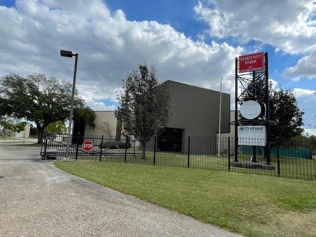 Photo 1 of 47 — 671 WHITNEY Avenue B, Gretna, LA 70056