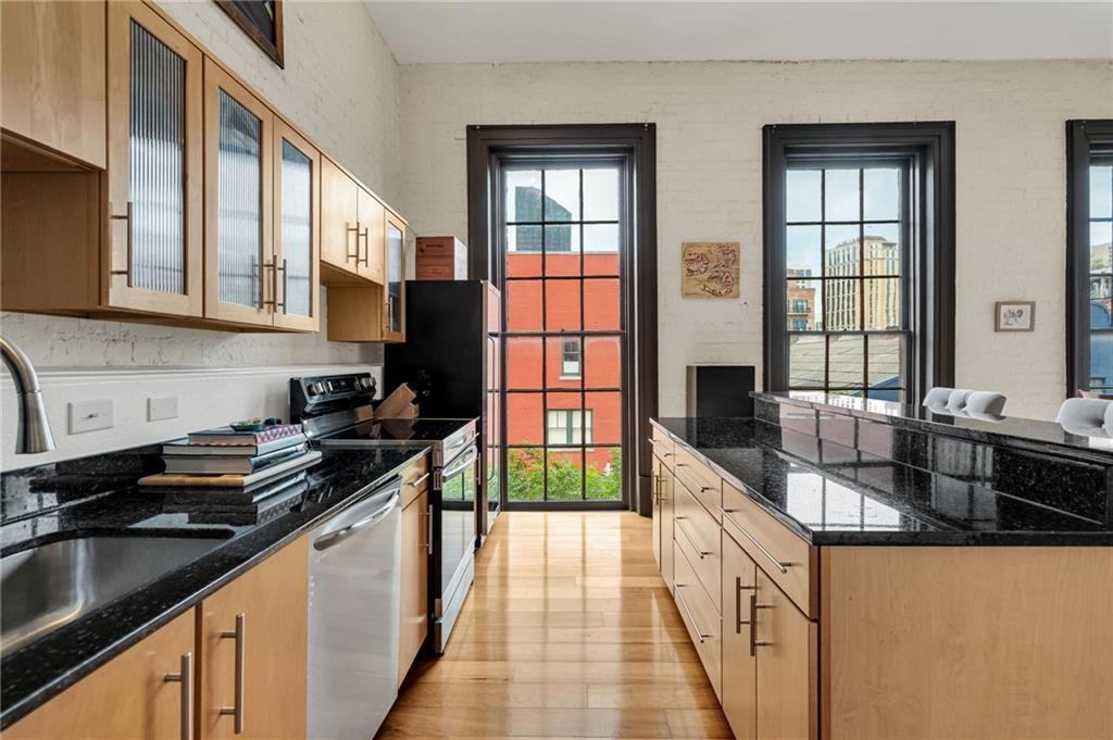 448 JULIA Street 304