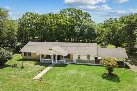 Photo of 18820 LEE Road, Franklinton, LA 70438 (MLS # 2552807)