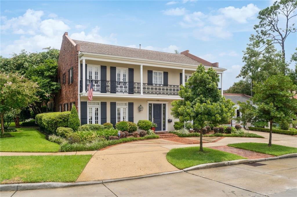 133 W LIVINGSTON Place