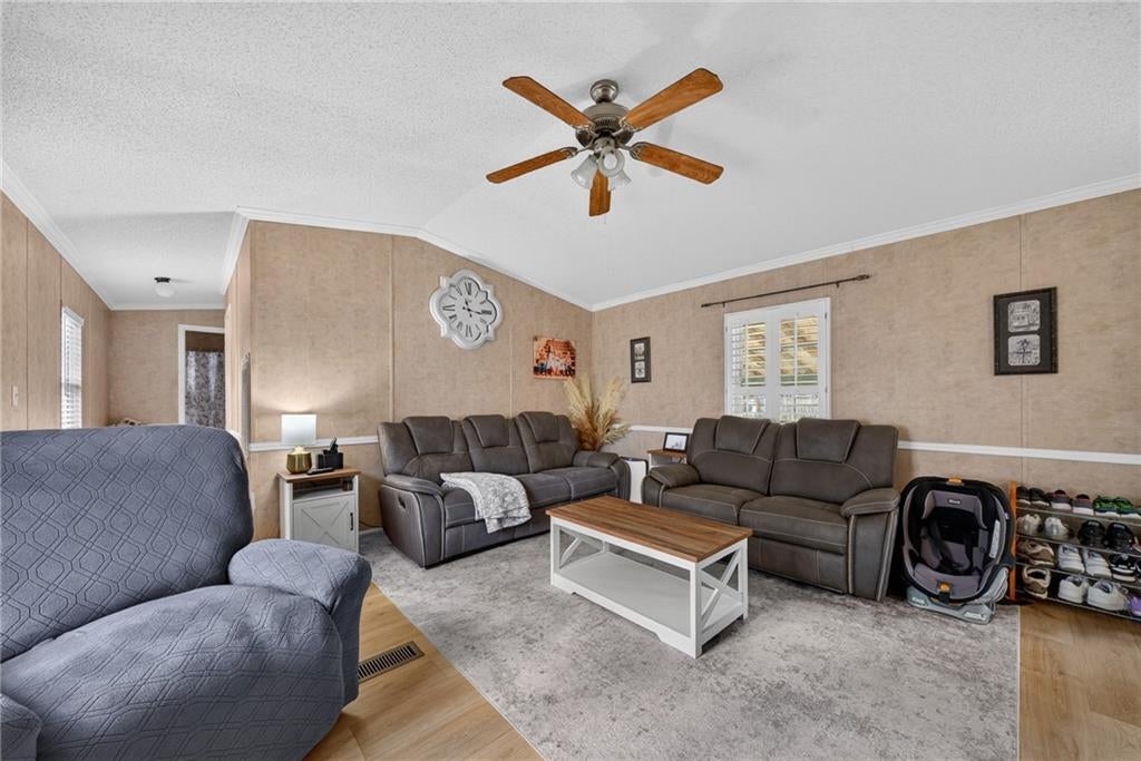 124 CEDAR Drive