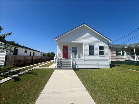 7638 LADY GRAY Street New Orleans LA 70127