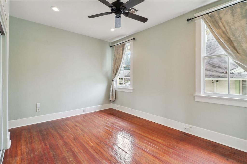 New Orleans, Louisiana 70115, United States, 4 Bedrooms Bedrooms, ,2 BathroomsBathrooms,Residential,Pending,69410