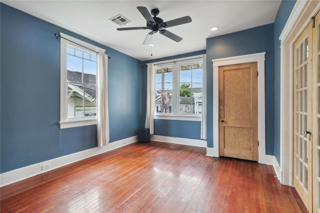 New Orleans, Louisiana 70115, United States, 4 Bedrooms Bedrooms, ,2 BathroomsBathrooms,Residential,Pending,69410