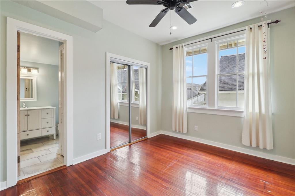 New Orleans, Louisiana 70115, United States, 4 Bedrooms Bedrooms, ,2 BathroomsBathrooms,Residential,Pending,69410