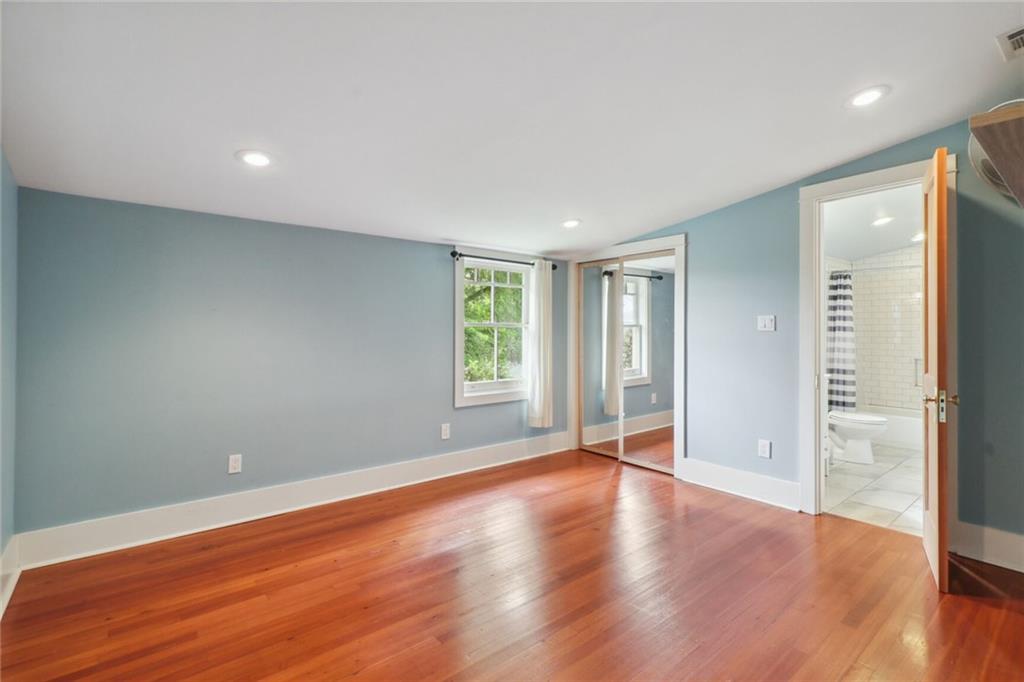 New Orleans, Louisiana 70115, United States, 4 Bedrooms Bedrooms, ,2 BathroomsBathrooms,Residential,Pending,69410