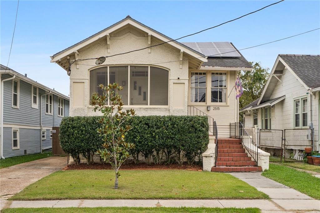 New Orleans, Louisiana 70115, United States, 4 Bedrooms Bedrooms, ,2 BathroomsBathrooms,Residential,Pending,69410