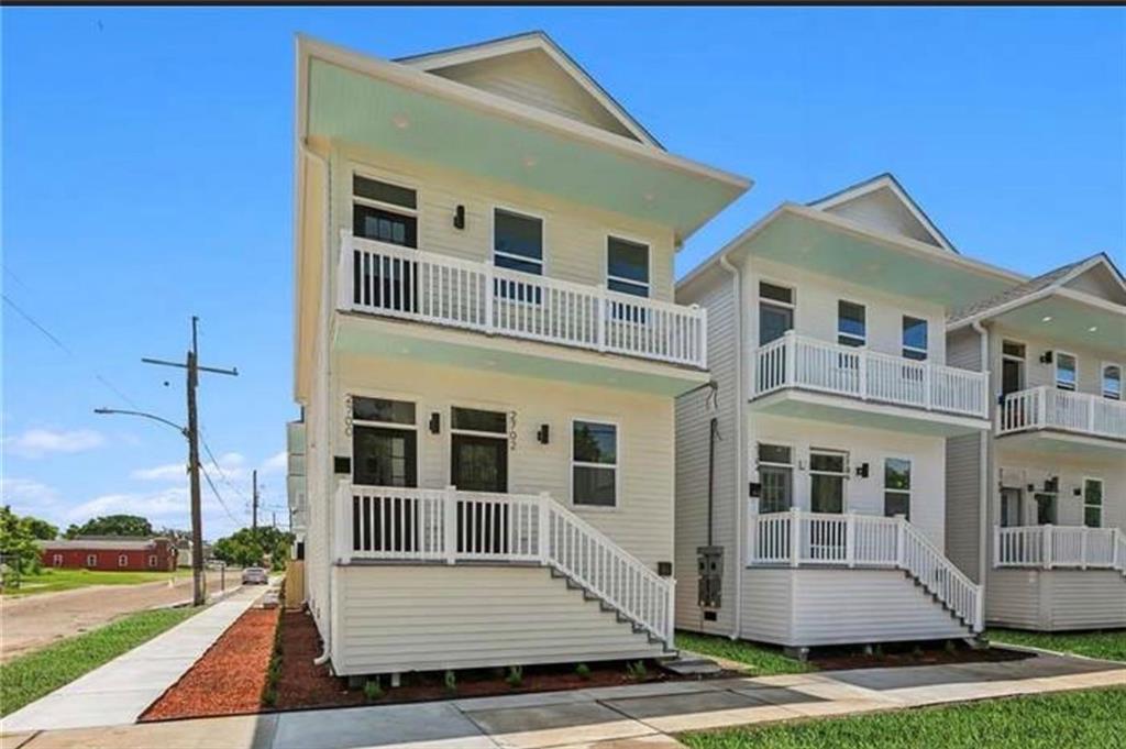 2700 02 S GALVEZ Street