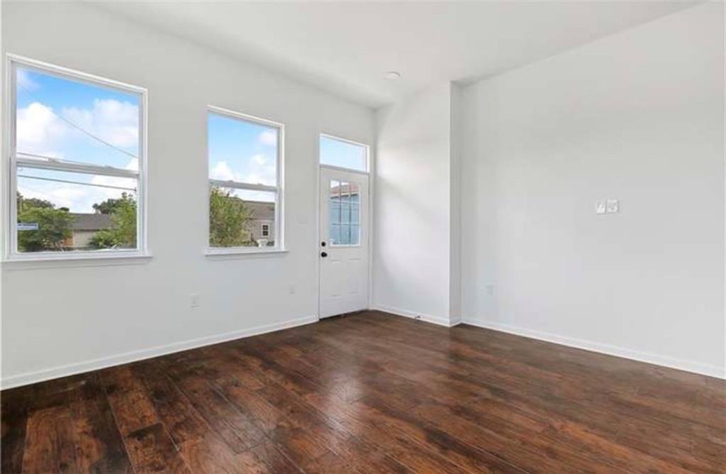 2700 02 S GALVEZ Street