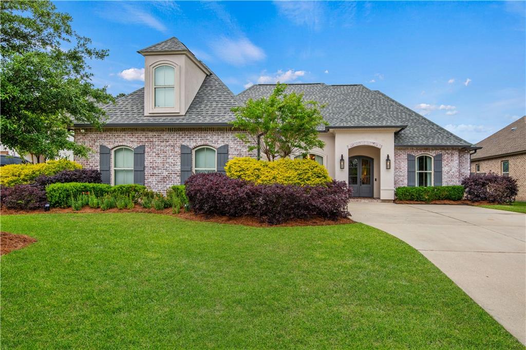1104 CYPRESS CROSSING Drive