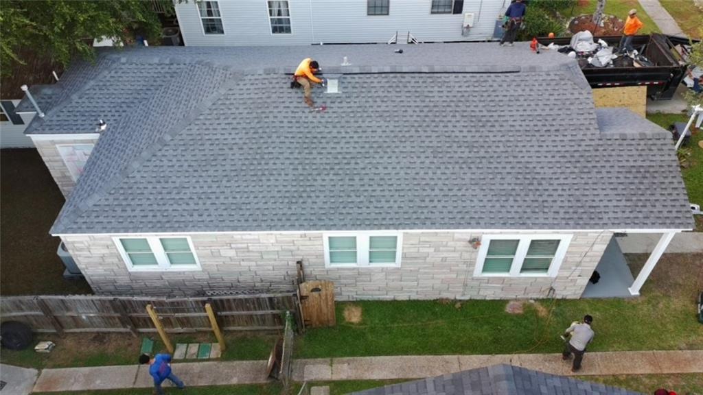 15 LABARRE Place