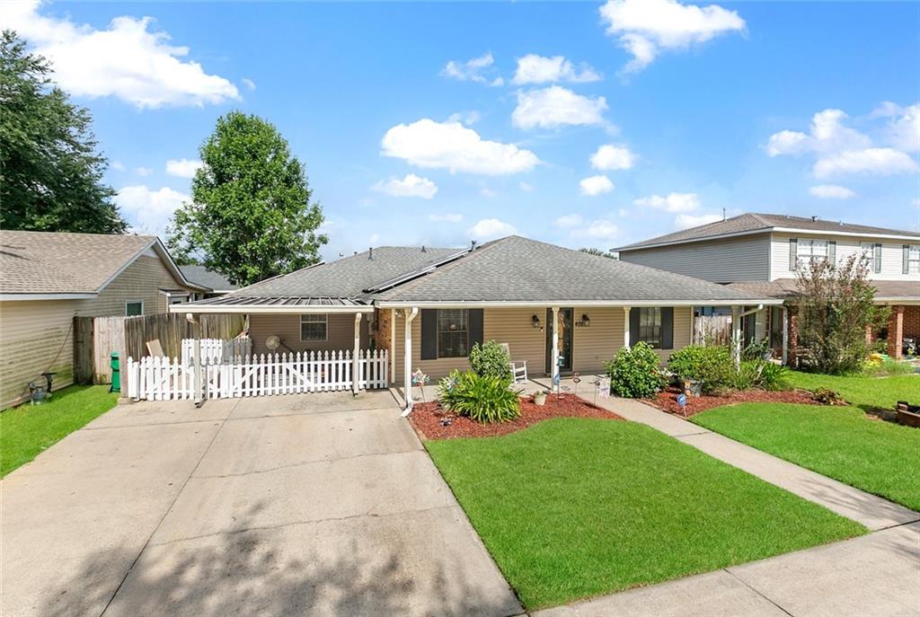 400 LONGWOOD Drive