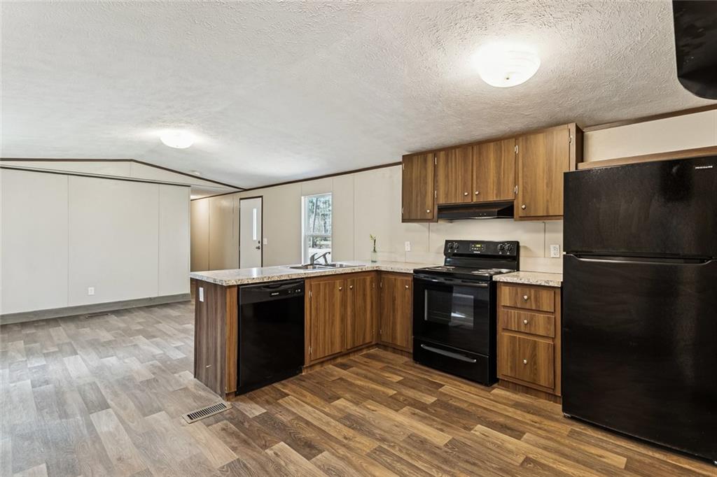 73232 HILLCREST Boulevard