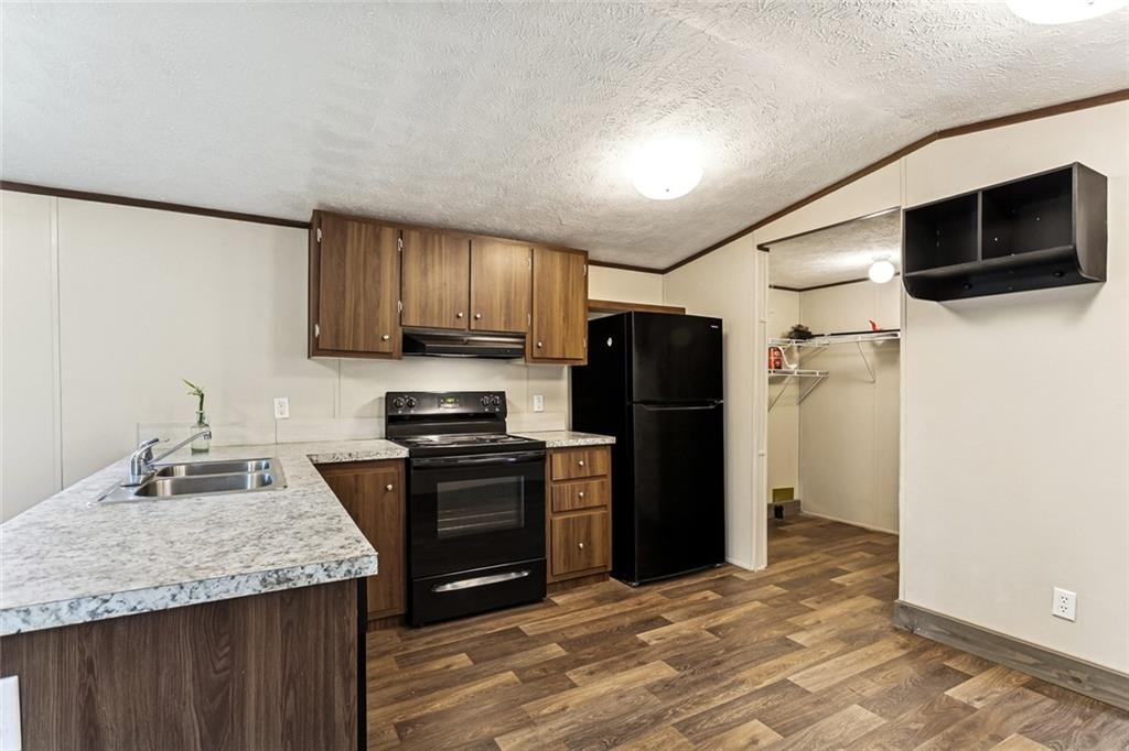 73232 HILLCREST Boulevard