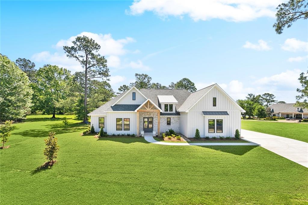 605 NORTHWOODS Drive
