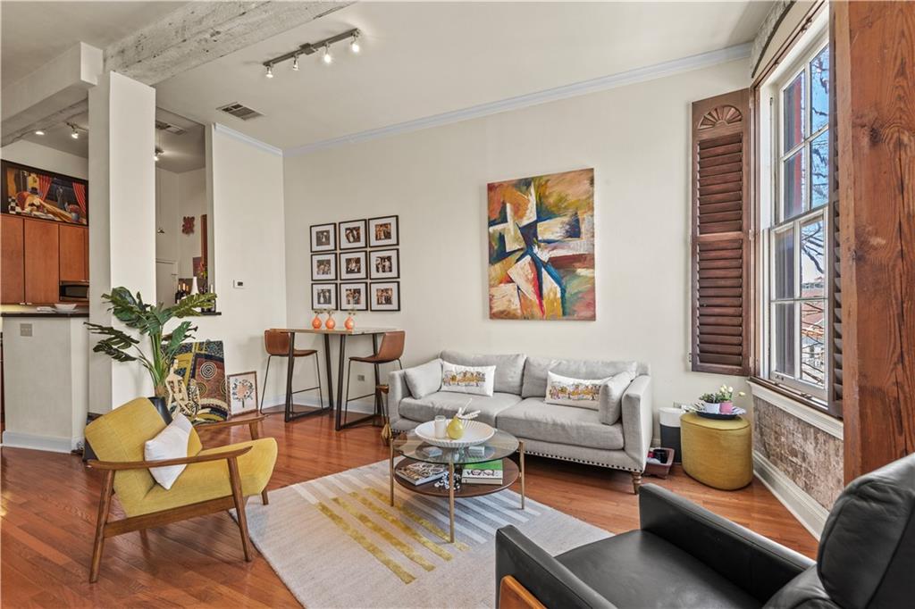 330 JULIA Street 307