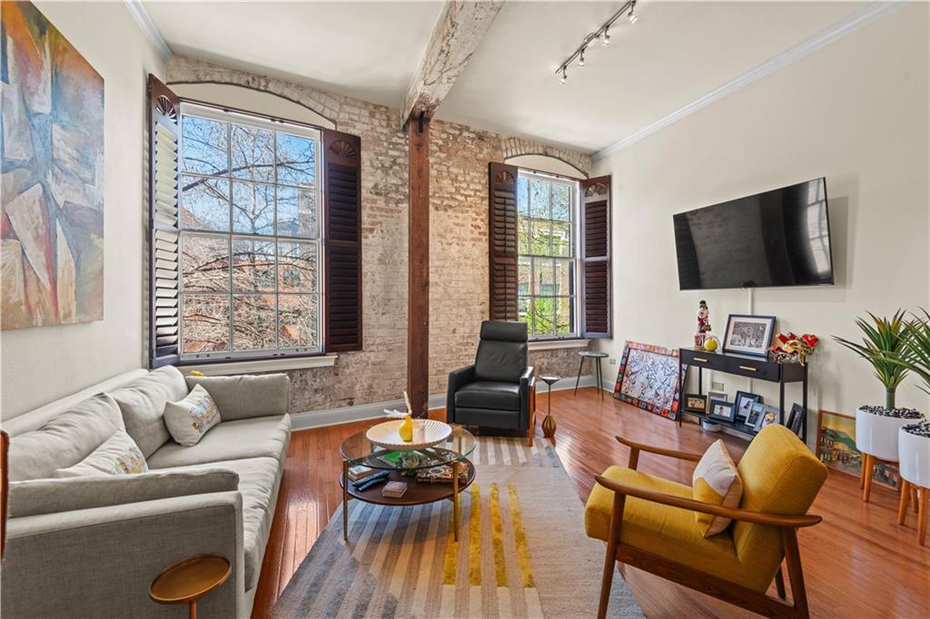 330 JULIA Street 307