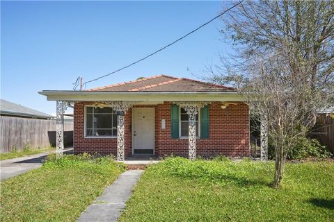9005 CAMILLE Court River Ridge LA 70123