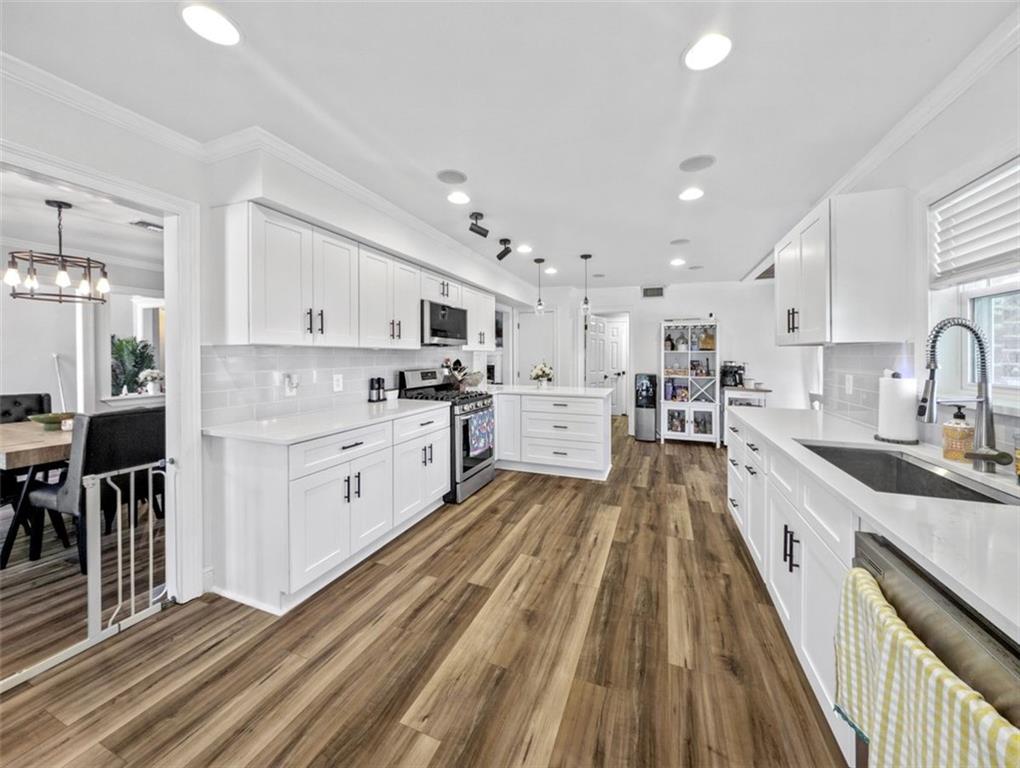 3404 LAKE LYNN Drive