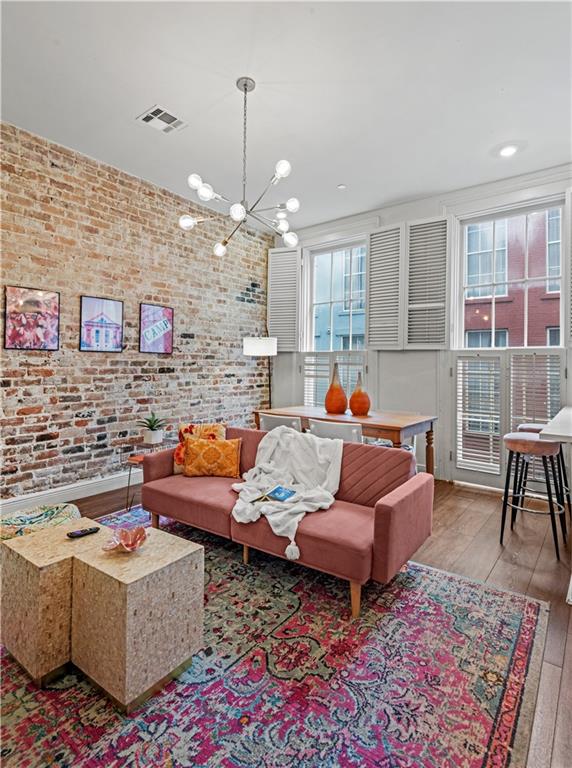 336 CAMP Street 202