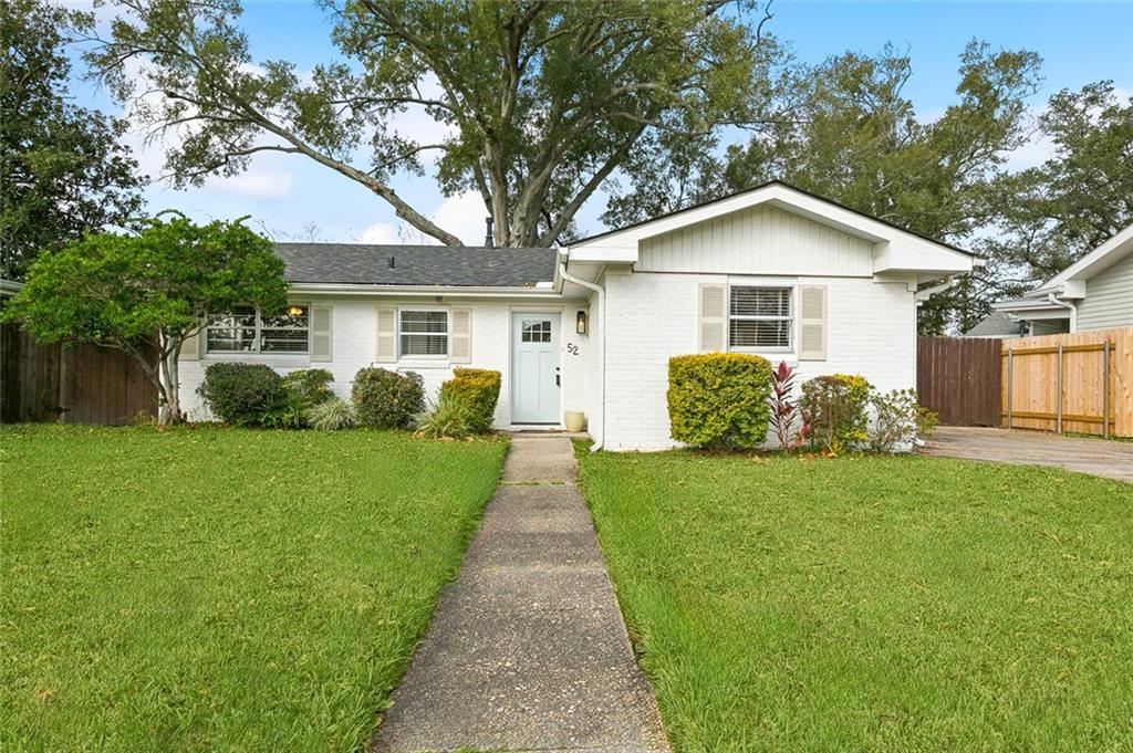 52 HENNESSEY Court