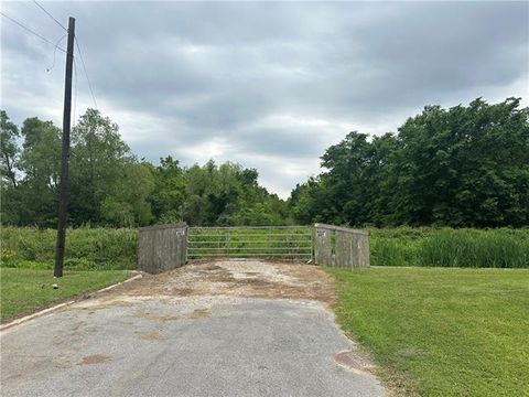 3201 KELLY Road St Bernard LA 70085