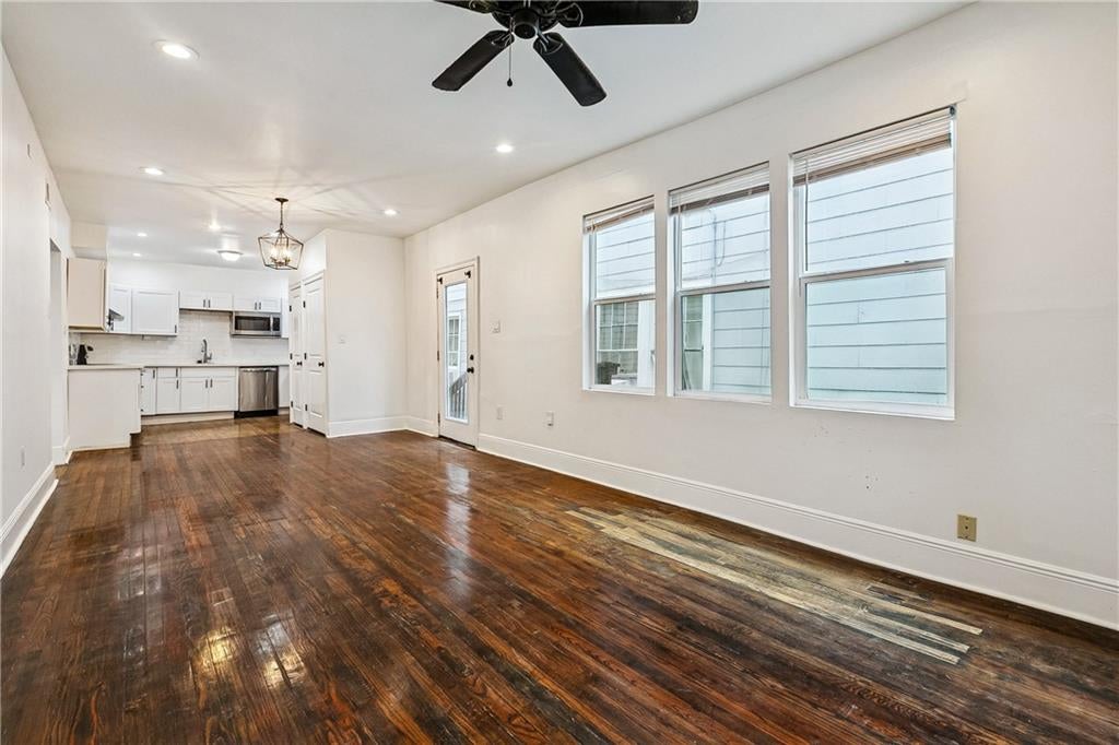 3508-10 ROBERT Street
