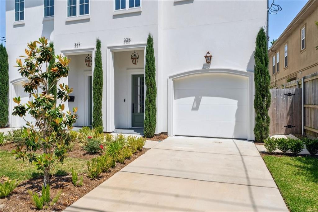 325 FOCIS Street