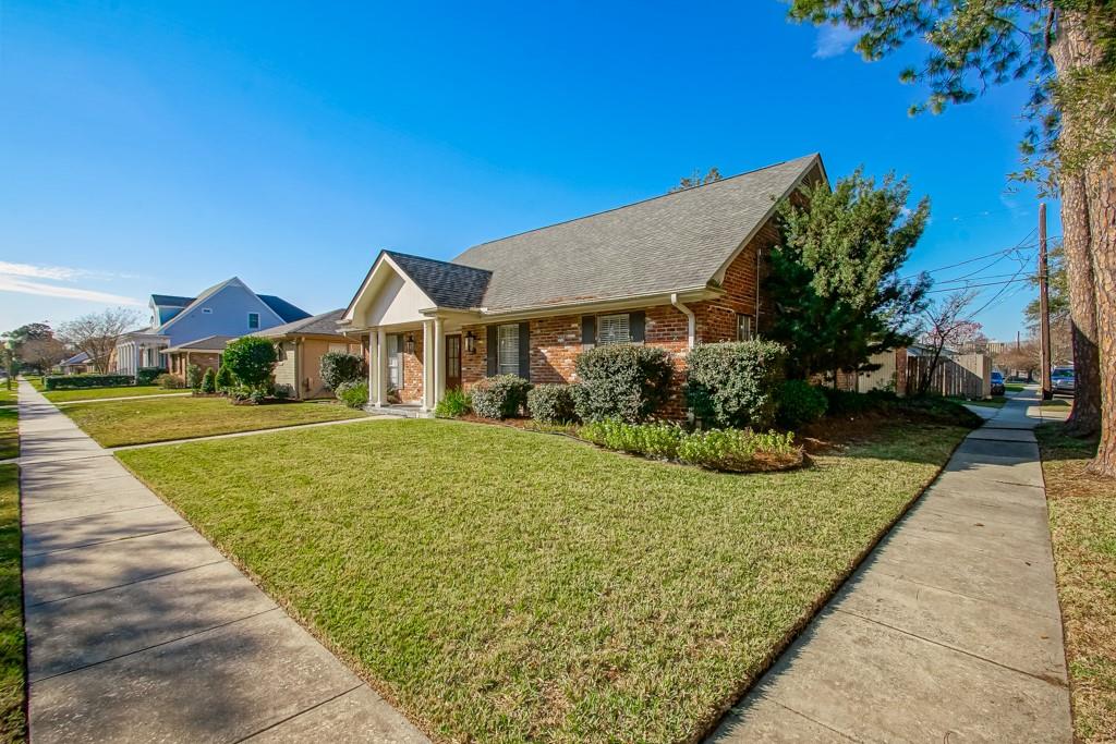 1148 BEVERLY GARDEN Drive