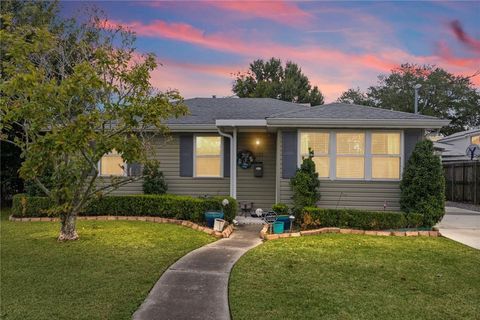 1121 EVERGREEN Drive Gretna LA 70053