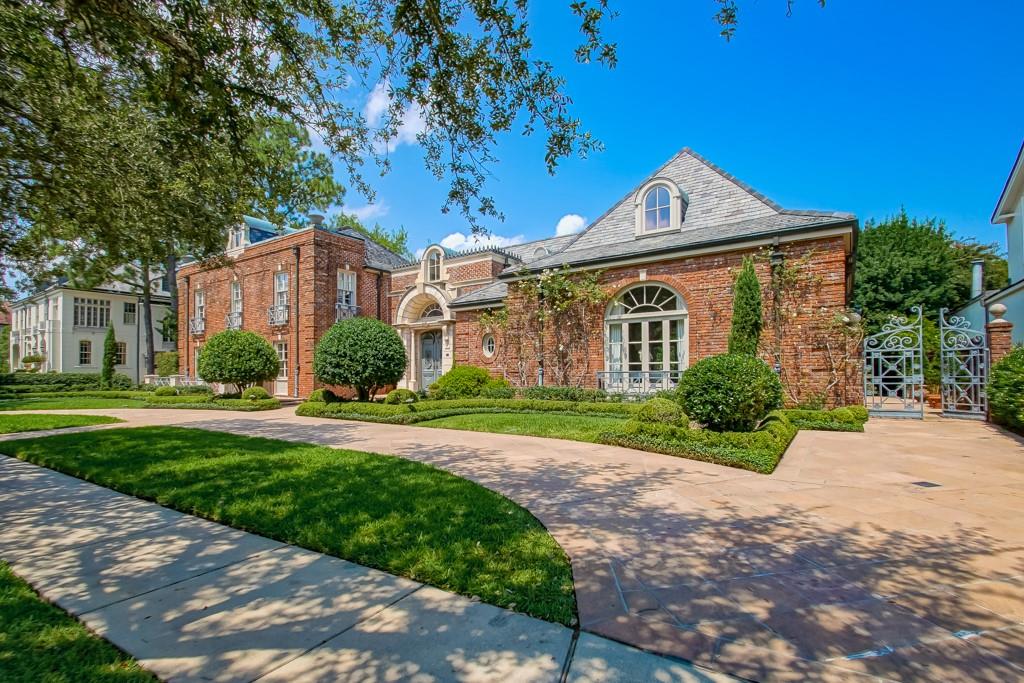 120 AUDUBON Boulevard