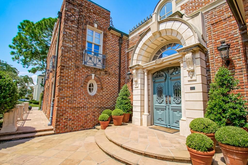 120 AUDUBON Boulevard