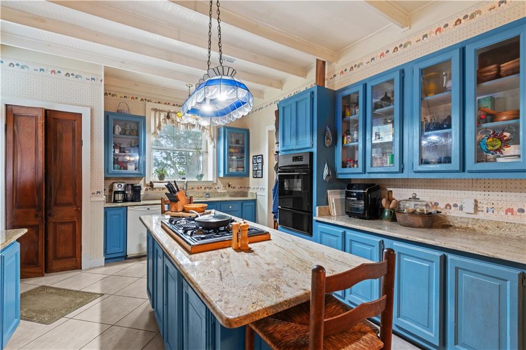 237 VILLERE Drive