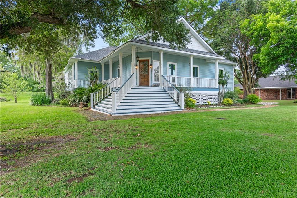 237 VILLERE Drive