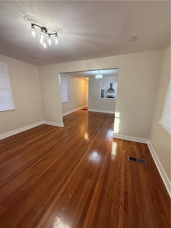 8607 S CLAIBORNE Avenue